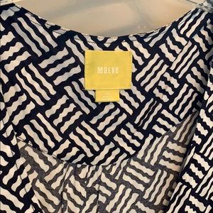 Perfect sleeveless blouse for summer!